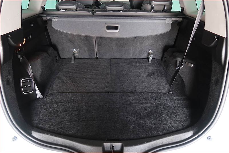 Renault Grand Scénic (2021) 1.3 TCe, 7 míst, ČR,1.maj - fotka 13 z 21