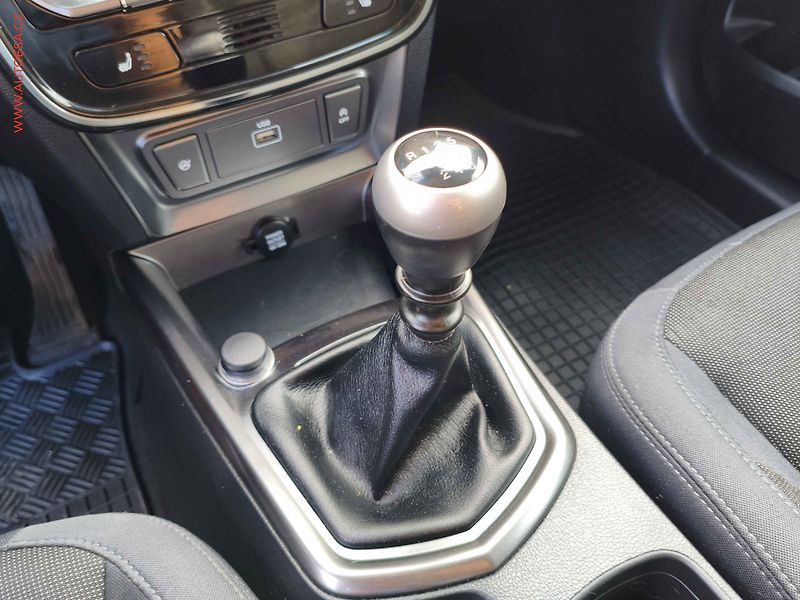 SsangYong Tivoli (2020) 1.5 TGDi, Kamera - fotka 16 z 18