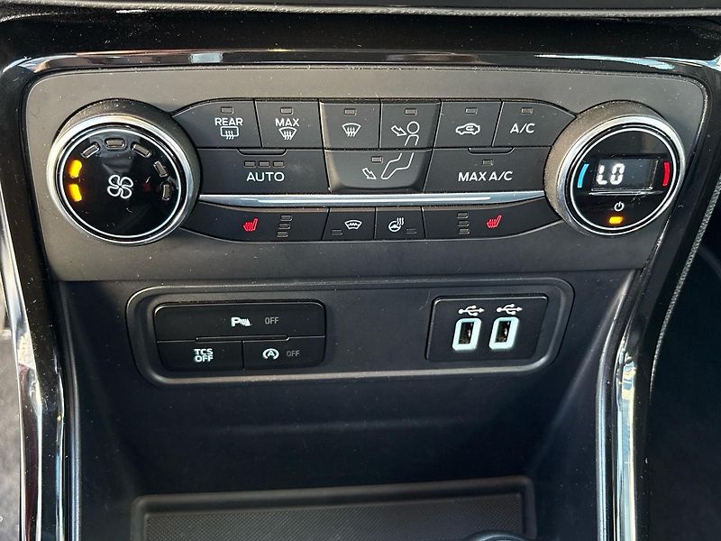 Ford EcoSport (2018) 1.0 EcoBoost Winter Packet - fotka 35 z 44