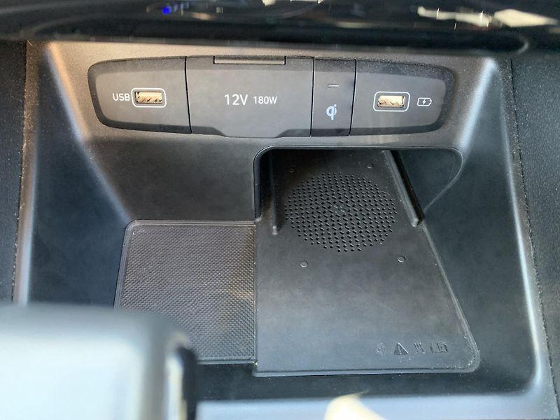 Hyundai Tucson SMART 1.6 T-GDI 110kW DCT - fotka 24 z 32