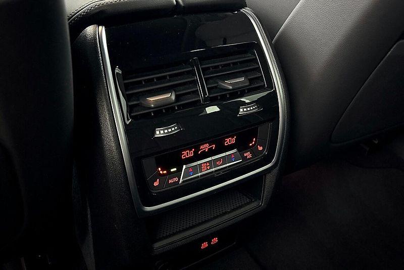 BMW X5 xDrive30d - fotka 23 z 29