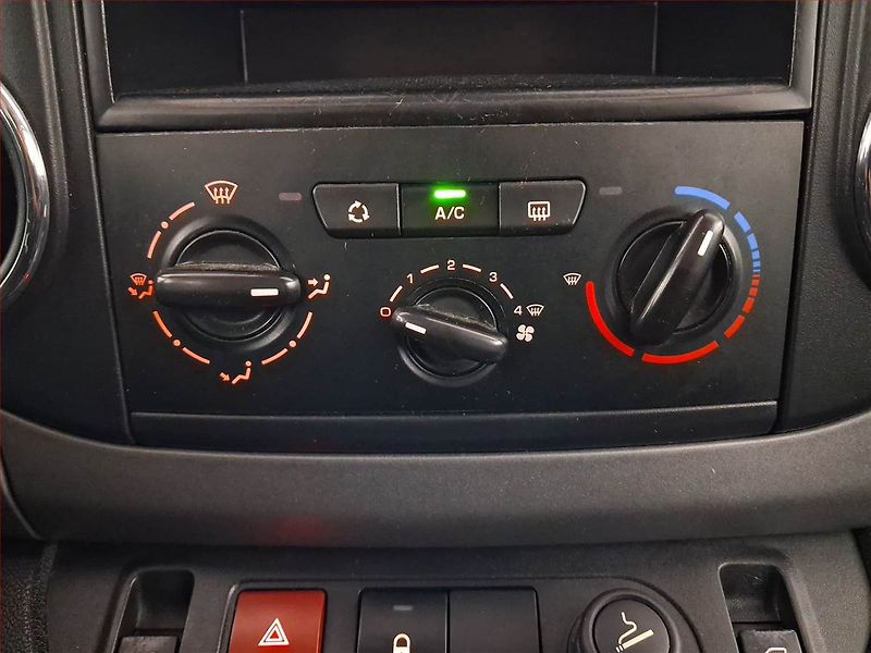 Citroën Berlingo (2011) 1.6 VTi, 5Míst - fotka 19 z 20
