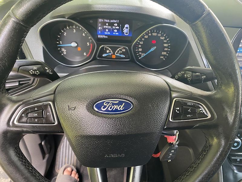 Ford Grand C-MAX (2016) 1.5 TDCi Plus-7 míst - fotka 18 z 26