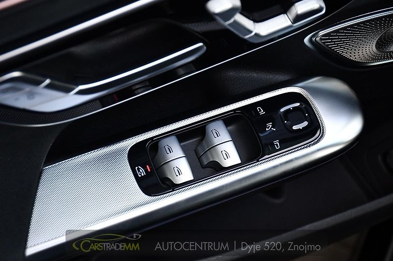 Mercedes-Benz EQE 43 AMG  - fotka 26 z 60