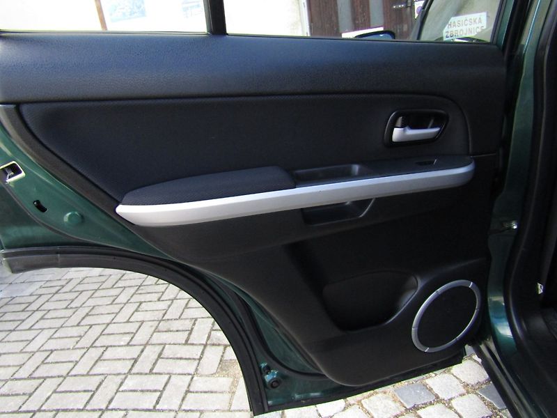Suzuki Grand Vitara (2006) 1.9 DDiS 95kW  BEZ KOROZE - fotka 21 z 40