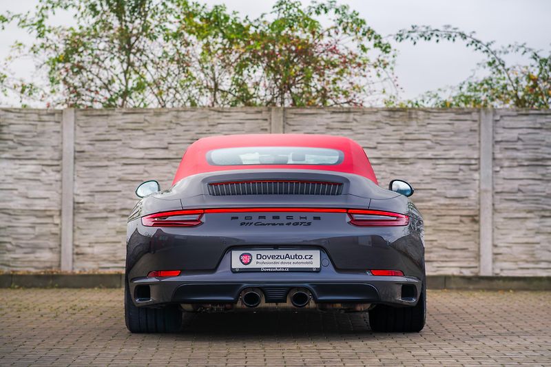 Porsche 911 Carrera 4 GTS Lift 331kWCabrio - fotka 8 z 52