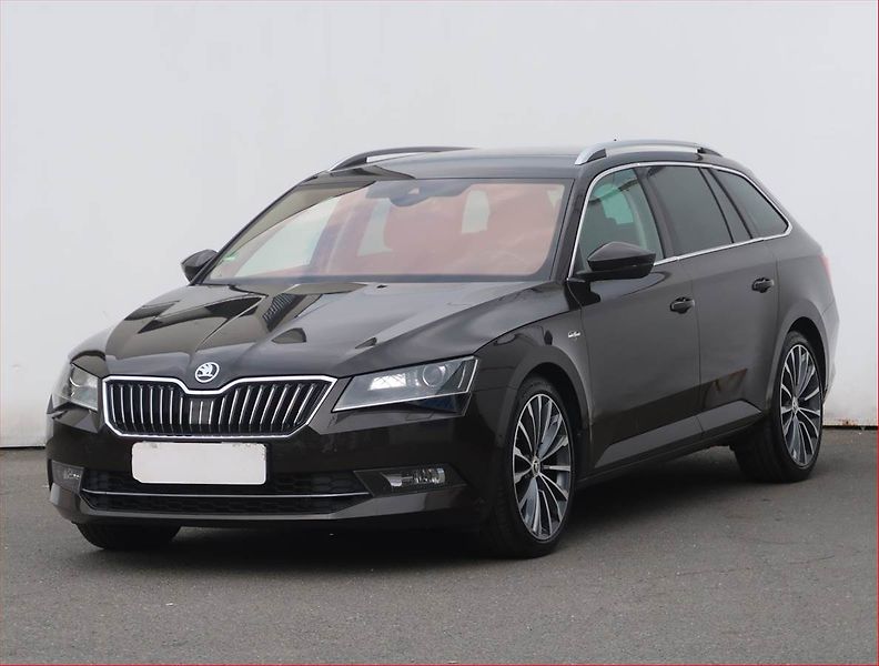 Škoda Superb (2018) Laurin&Klement 2.0 TDI, 4X4 - fotka 2 z 25