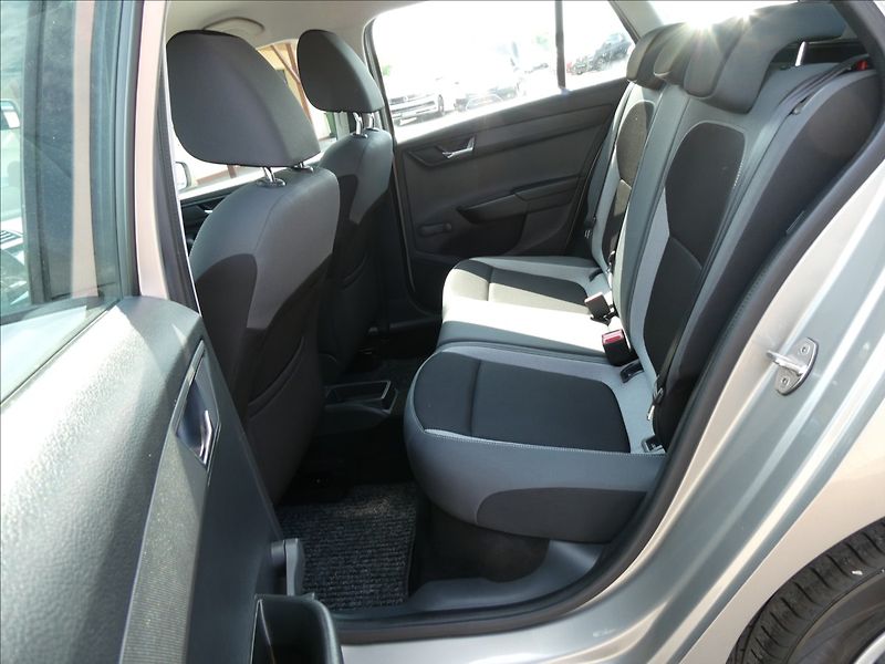 Škoda Fabia 1,4 TDi 66kW 2.majitel,servisk - fotka 22 z 44
