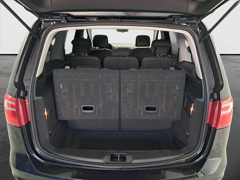 Seat Alhambra (2012) 2.0 TDI, Automat, 7 míst, Navi - fotka 16 z 21