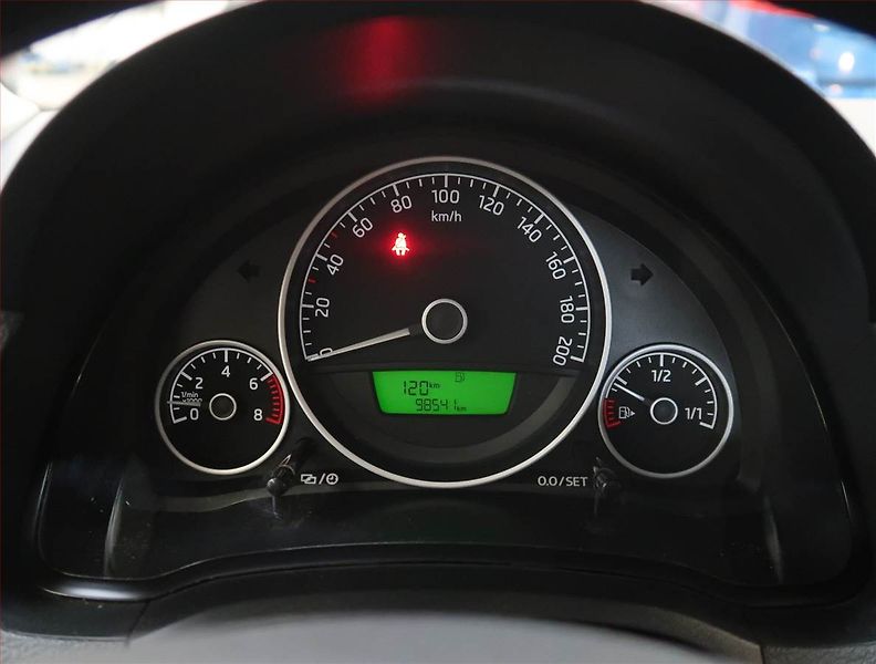 Škoda Citigo (2014) Elegance 1.0 MPI - fotka 11 z 16