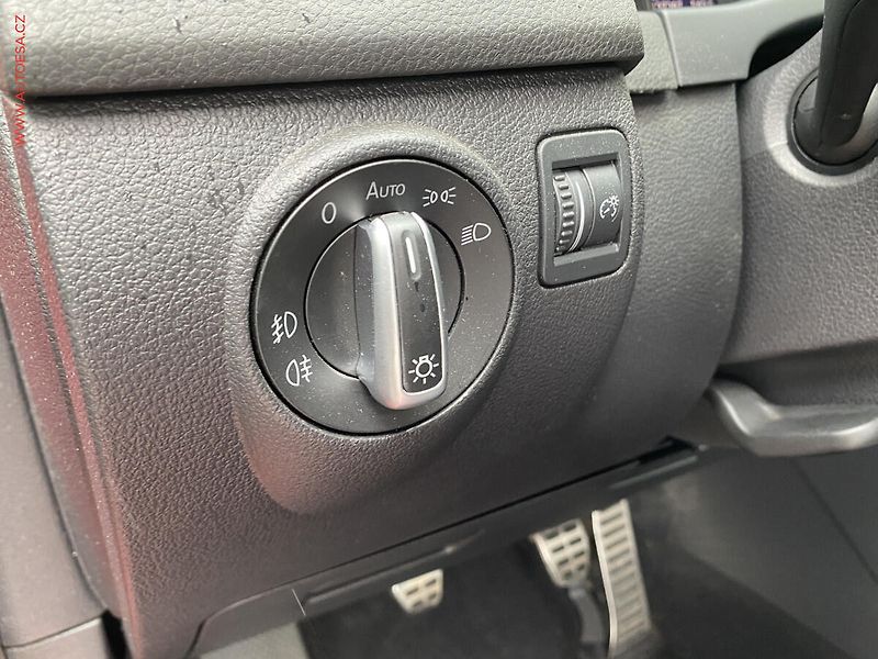 Volkswagen Golf Plus (2011) 1.4 TSi, ČR, AC, xenon, park - fotka 14 z 16