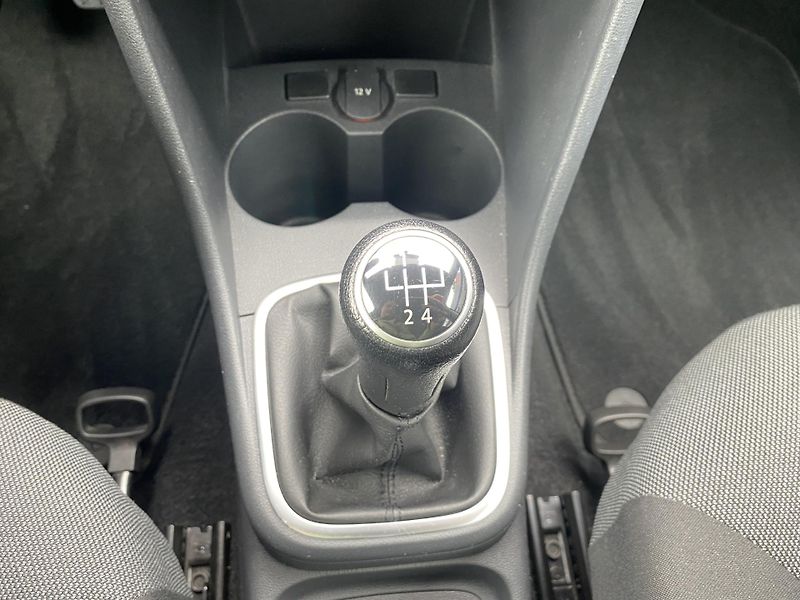 Volkswagen Polo 1.4 MPI 63kW - 1xMAJ.- PDC - fotka 22 z 37