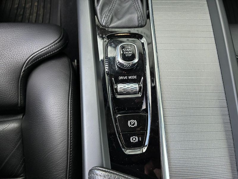 Volvo V60 (2020) 2.0D,140KW,BLIS,ACC,MATRIX,DPH - fotka 21 z 26
