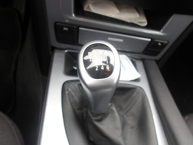 BMW Řada 5 530d PĚKNÝ !!! SERV.KNIHA ! - fotka 20 z 37