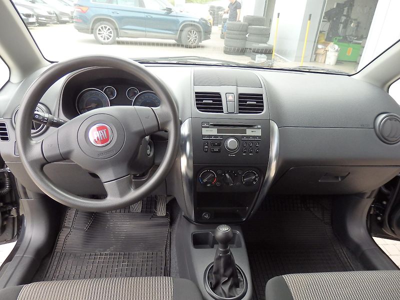 Fiat Sedici 1.6 16V 4x4, ABS - fotka 12 z 19