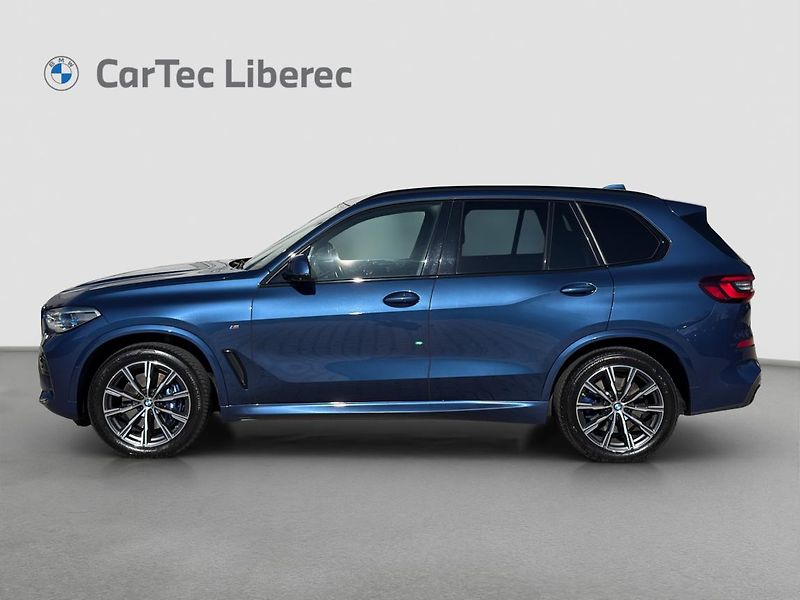 BMW X5 xDrive30d - fotka 5 z 21