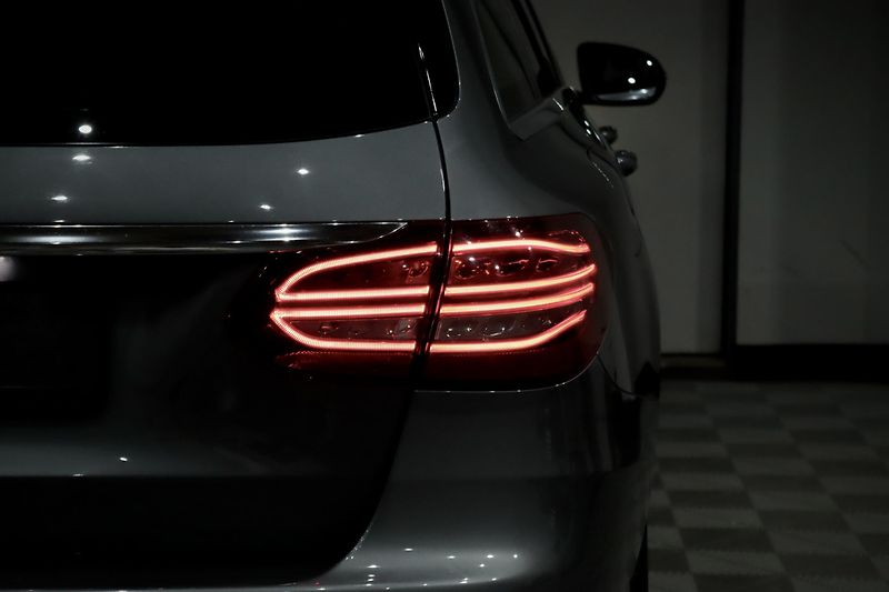 Mercedes-Benz Třídy C 180 T 115 kW 9G-Tronic - fotka 9 z 41