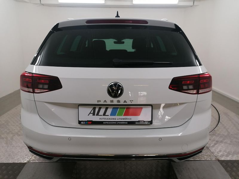 Volkswagen Passat 2,0 TDI DSG ELEGANCE,1.MAJ.ČR - fotka 4 z 16