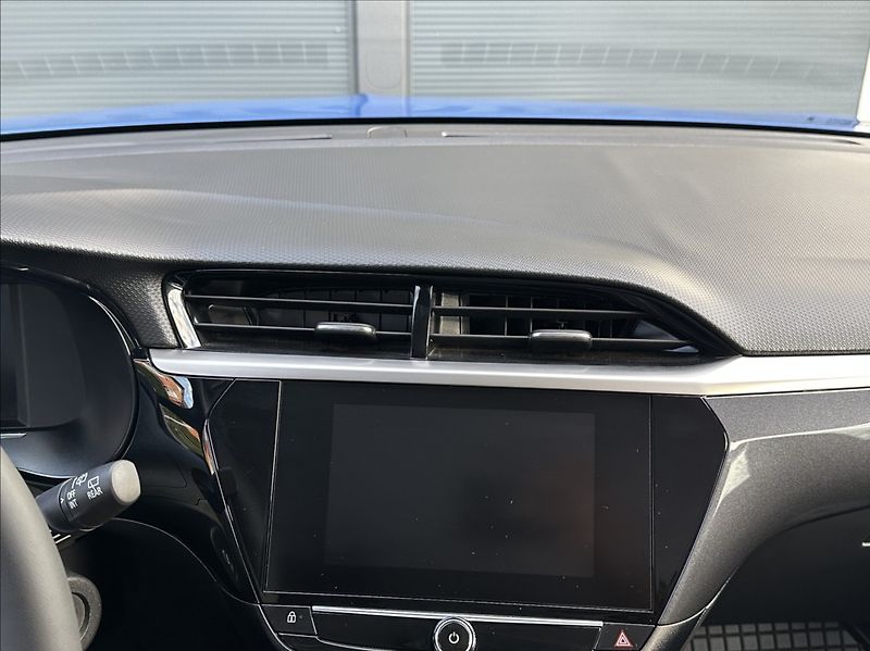 Opel Corsa 1,2 Turbo 100PS  Elegance - fotka 24 z 56