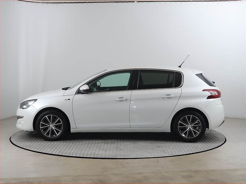 Peugeot 308 (2015) 1.2 e-THP, Tempomat - fotka 3 z 16