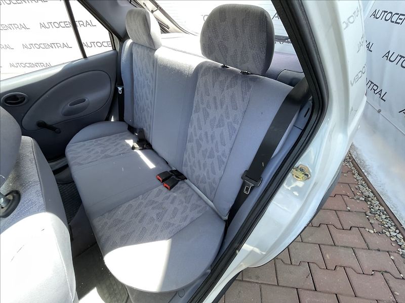 Ford Fiesta 1,3 i,STK 8/27 - fotka 19 z 19