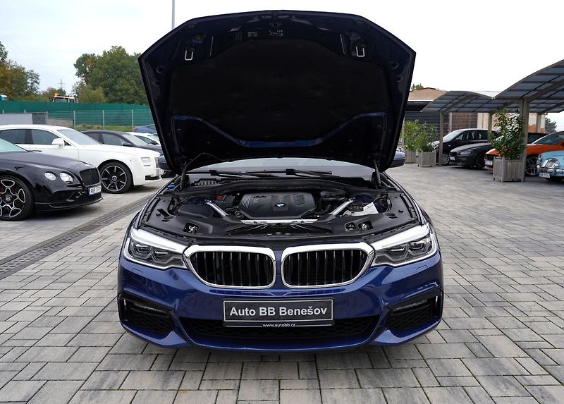 BMW Řada 5 540d xDrive Mpaket/320PS/ČR - fotka 9 z 50