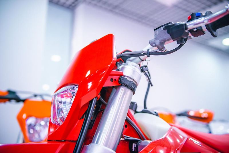 GASGAS EC 250 Racing (2022) EC 250 TPI 2T - fotka 13 z 49