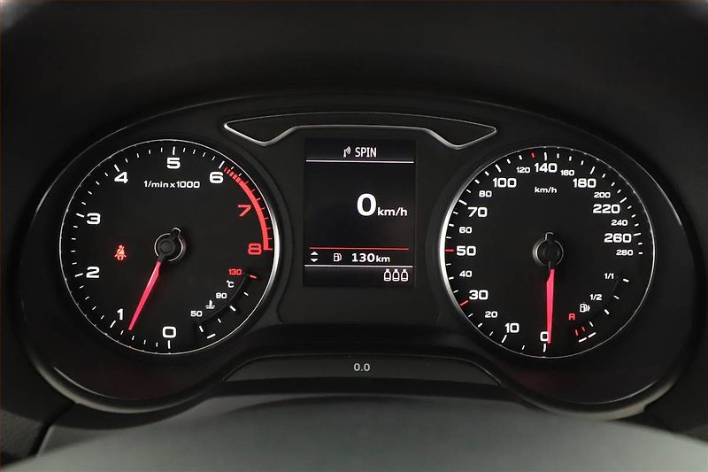 Audi A3 (2014) 1.2 TFSI, Kůže, Bi-Xenony - fotka 8 z 16