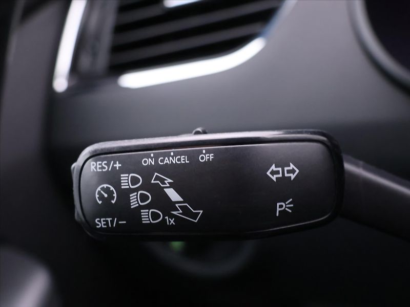 Škoda Octavia 2,0 TDI 110kW DSG Style-Sport - fotka 18 z 34