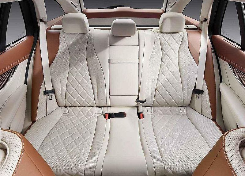Mercedes-Benz E kombi.