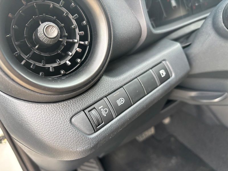 Toyota C-HR 2,0 HEV e-CVT Style - fotka 13 z 27