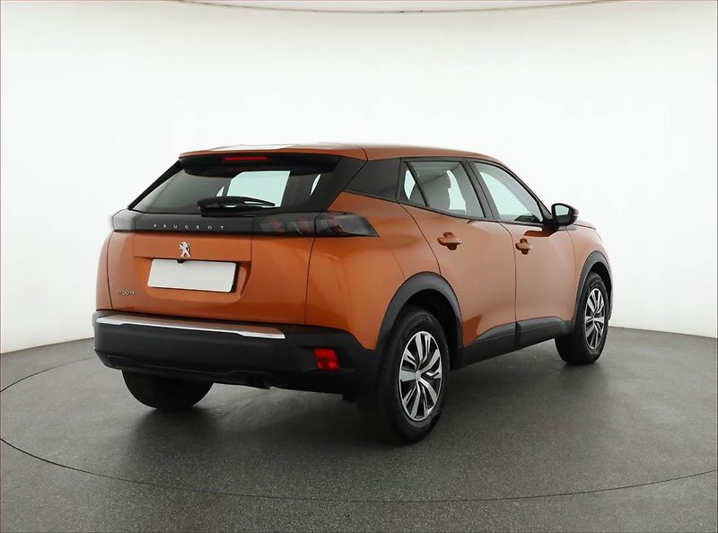 Peugeot 2008 (2021) 1.2 PureTech, Tempomat - fotka 5 z 15