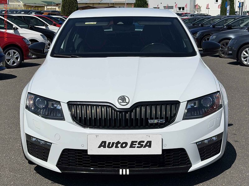 Škoda Octavia (2015) 2.0TSi, RS - fotka 2 z 19