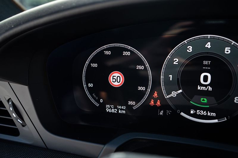 Porsche 911 Carrera GTS Coupe - fotka 13 z 28