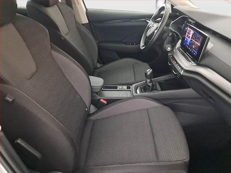 Škoda Octavia (2023) Ambition Plus 1.5 TSI - fotka 9 z 16