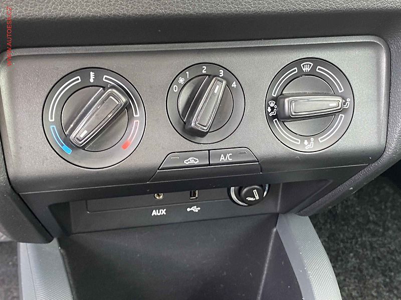 Škoda Fabia (2017) 1.0 TSi, Active, park.čidla - fotka 13 z 17