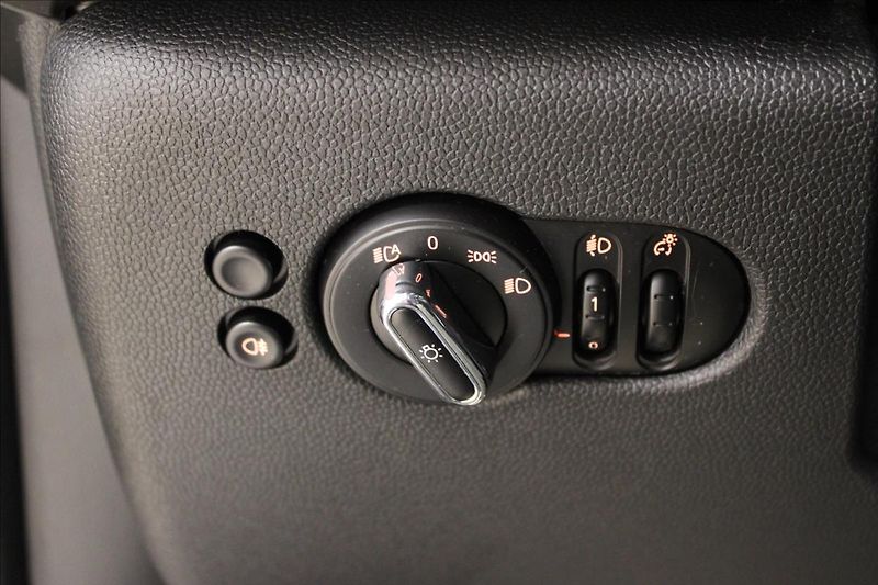 Mini Cooper S 2,0 141 kW JCW 1.majitel - fotka 16 z 31