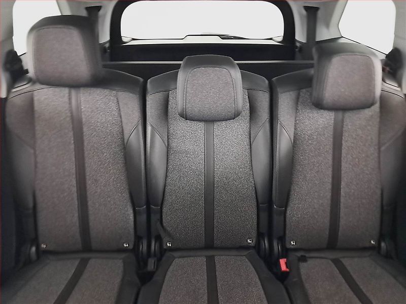 Peugeot 5008 (2020) PureTech 130, 7 míst, ČR,1.maj - fotka 10 z 22