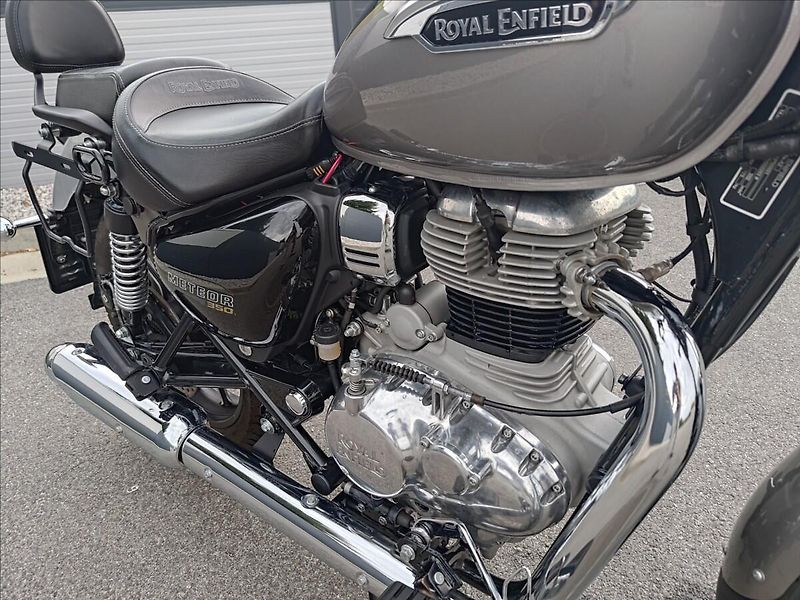 Royal Enfield Meteor 350 LED - fotka 4 z 23