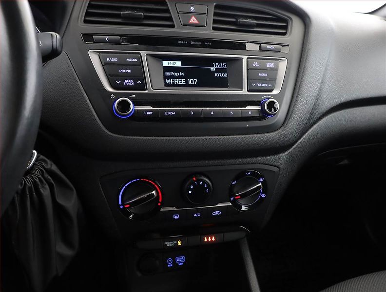Hyundai i20 (2018) 1.2 - fotka 10 z 14