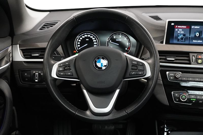 BMW X1 Xdrive20d,ČR,ACC,Tažné,Pano - fotka 21 z 37