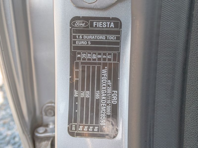 Ford Fiesta (2014) 1.6TDCI 70KW – PO ROZVODECH - fotka 40 z 45