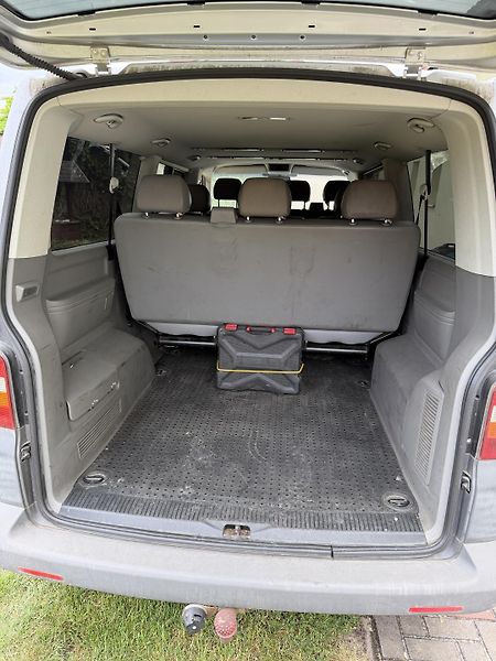 Volkswagen Caravelle (2009) WV Caravelle 2,5 TDI Long - fotka 8 z 11
