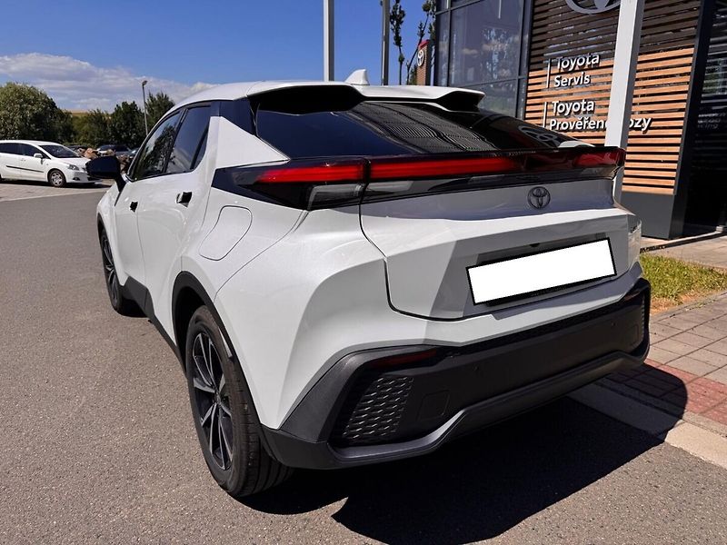 Toyota C-HR 1.8 Style - fotka 6 z 13