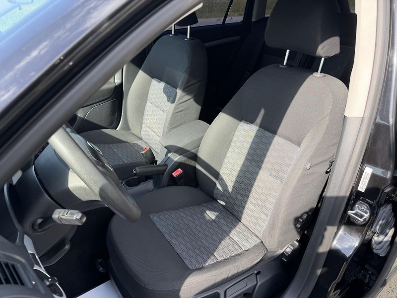 Škoda Octavia (2011) 2,0TDI 103 kW ELEGANCE 1MAJITE - fotka 15 z 48