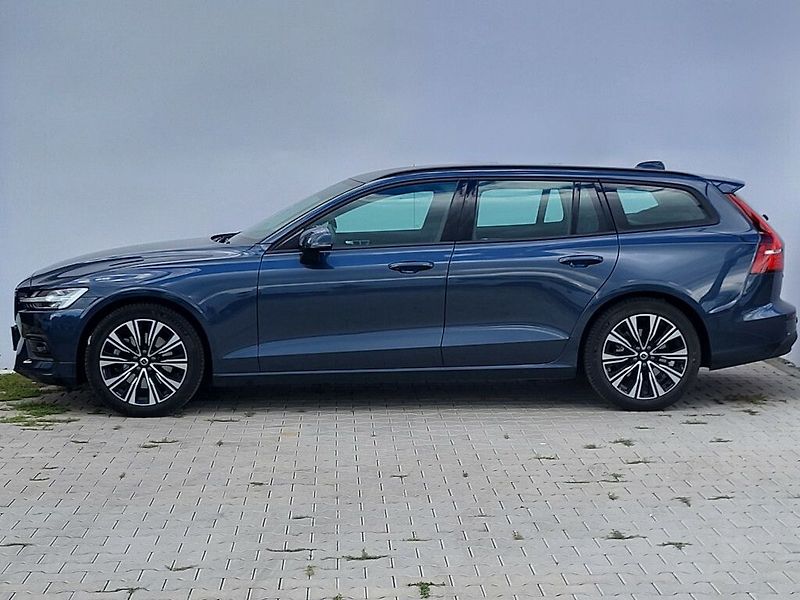 Volvo V60 CORE B4 FWD 145kW - fotka 3 z 32