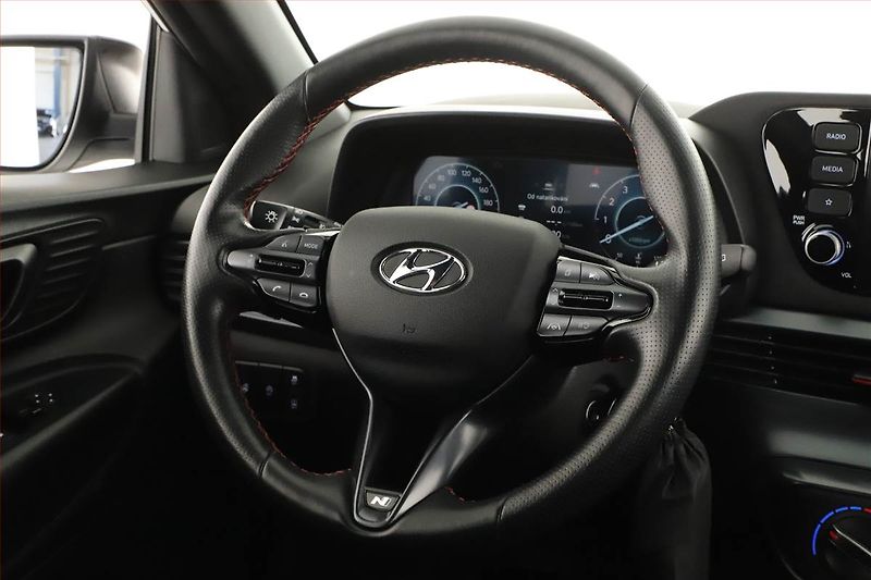 Hyundai i20 (2023) N Line 1.0 T-GDI, ČR,1.maj - fotka 8 z 15
