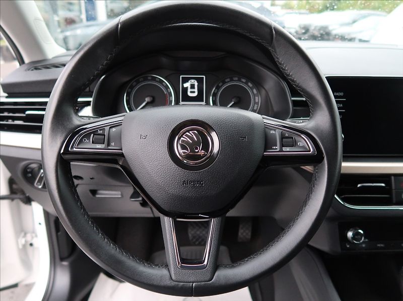 Škoda Scala 1,6 TDi,85kW,Style,1majČR,DPH - fotka 17 z 28