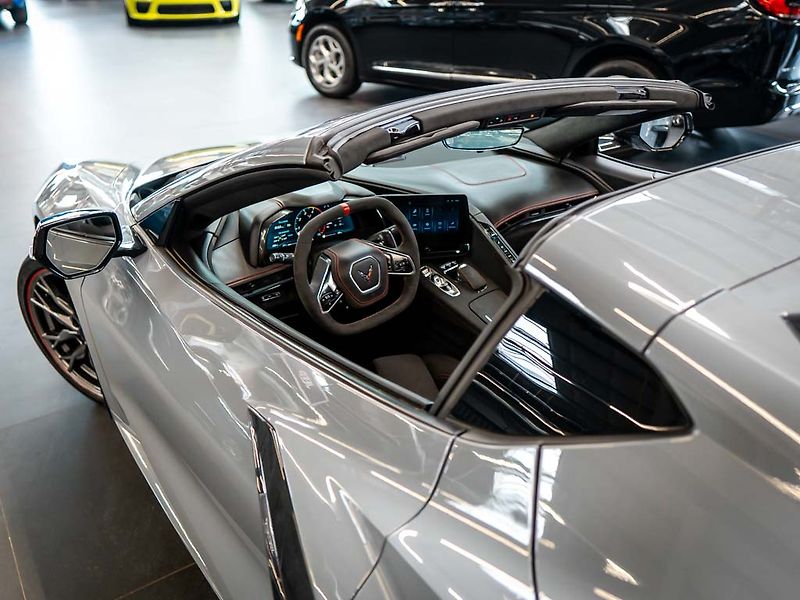 Chevrolet Corvette (2024) 6.2 Stingray C8 3LT Z51 Coupe - fotka 38 z 39