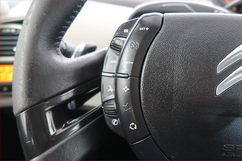 Citroën C4 Picasso (2011) 2.0 HDI, Automat, 7 míst - fotka 16 z 16